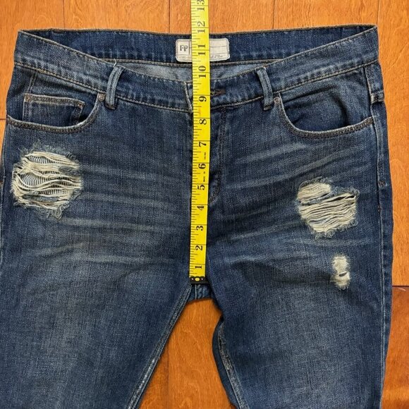 Free People FP Dark Blue Jeans Womens 26 Button Fly Distressed Grunge Boho - Picture 13 of 16